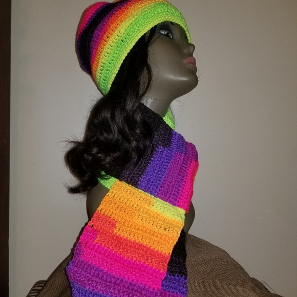 Hat and scarf set - Picture 3 of 15